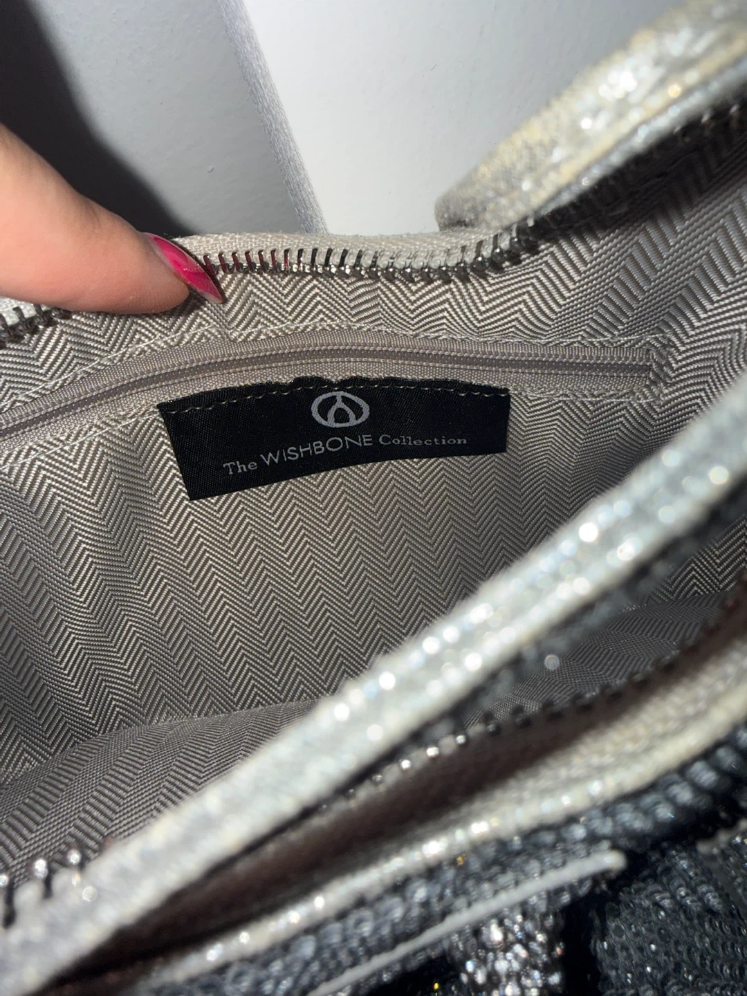 Silver rhinestone bag with heart mirror - photo 3