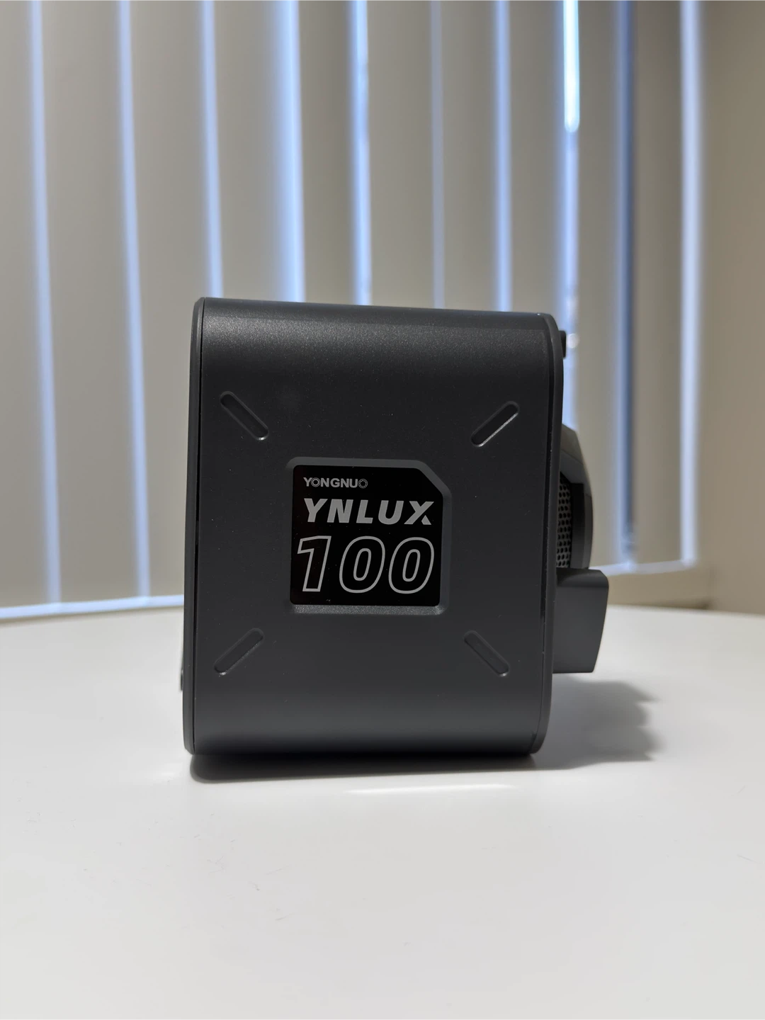 YONGNUO YNLUX 100 LED Video Light - photo 4