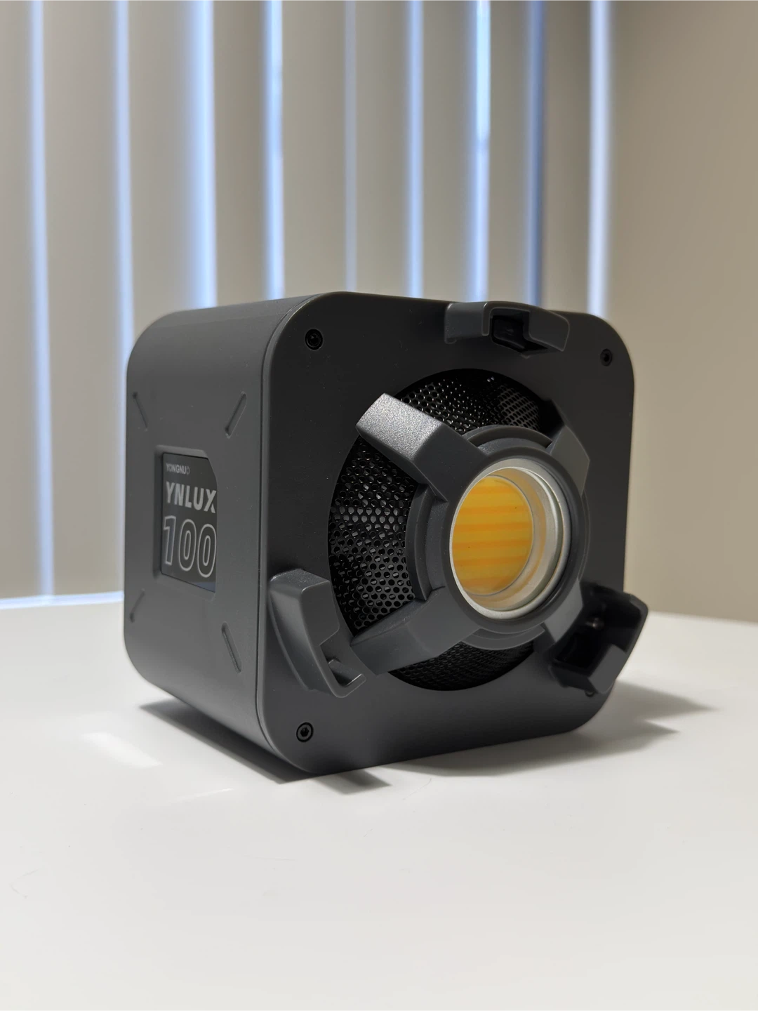 YONGNUO YNLUX 100 LED Video Light - photo 5