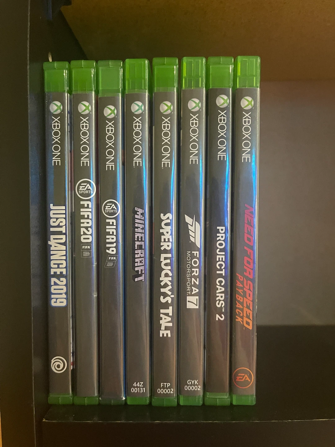 Xbox One S Console (500 gb) controller and games - photo 2