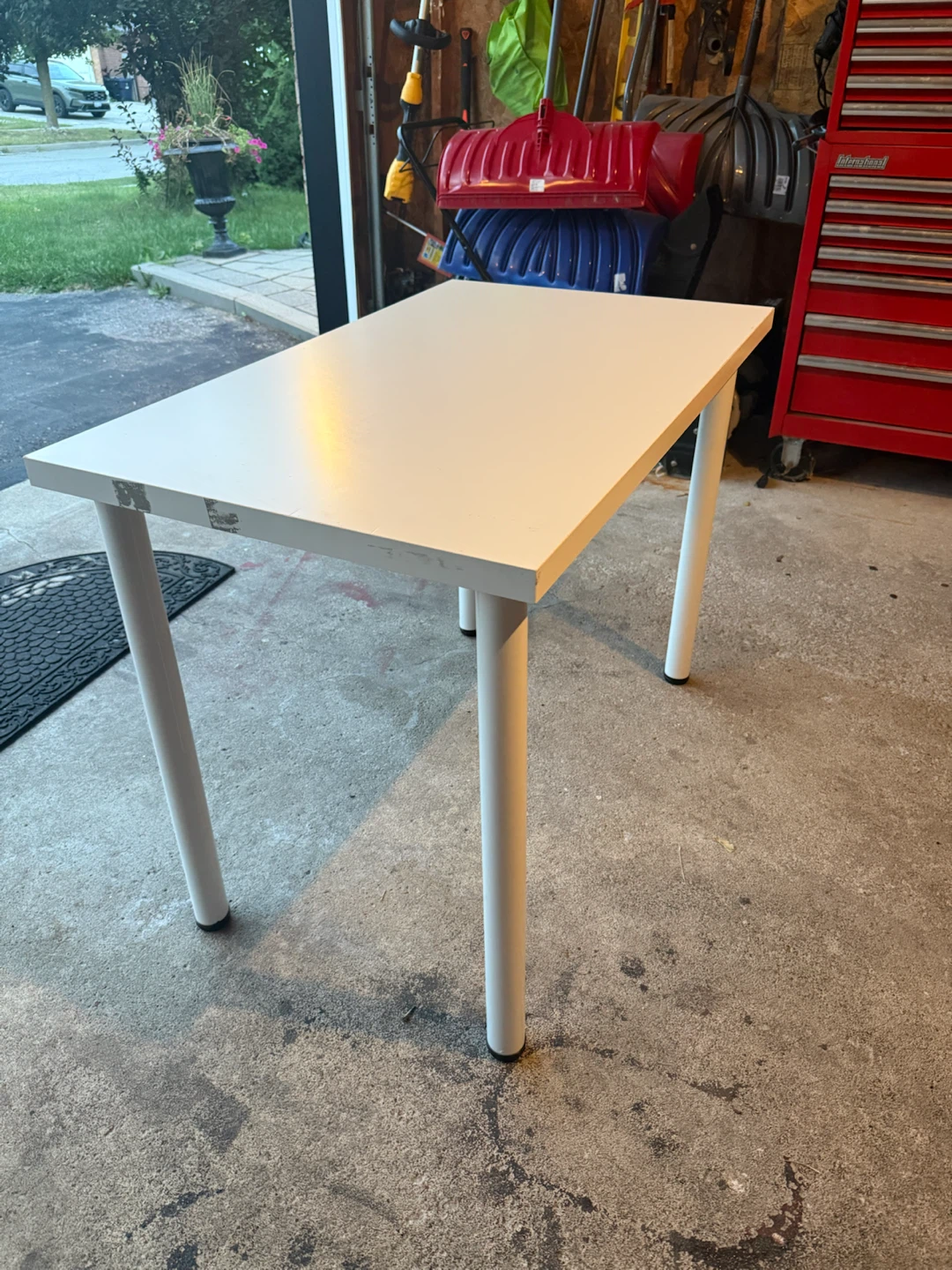 White Table - photo 2