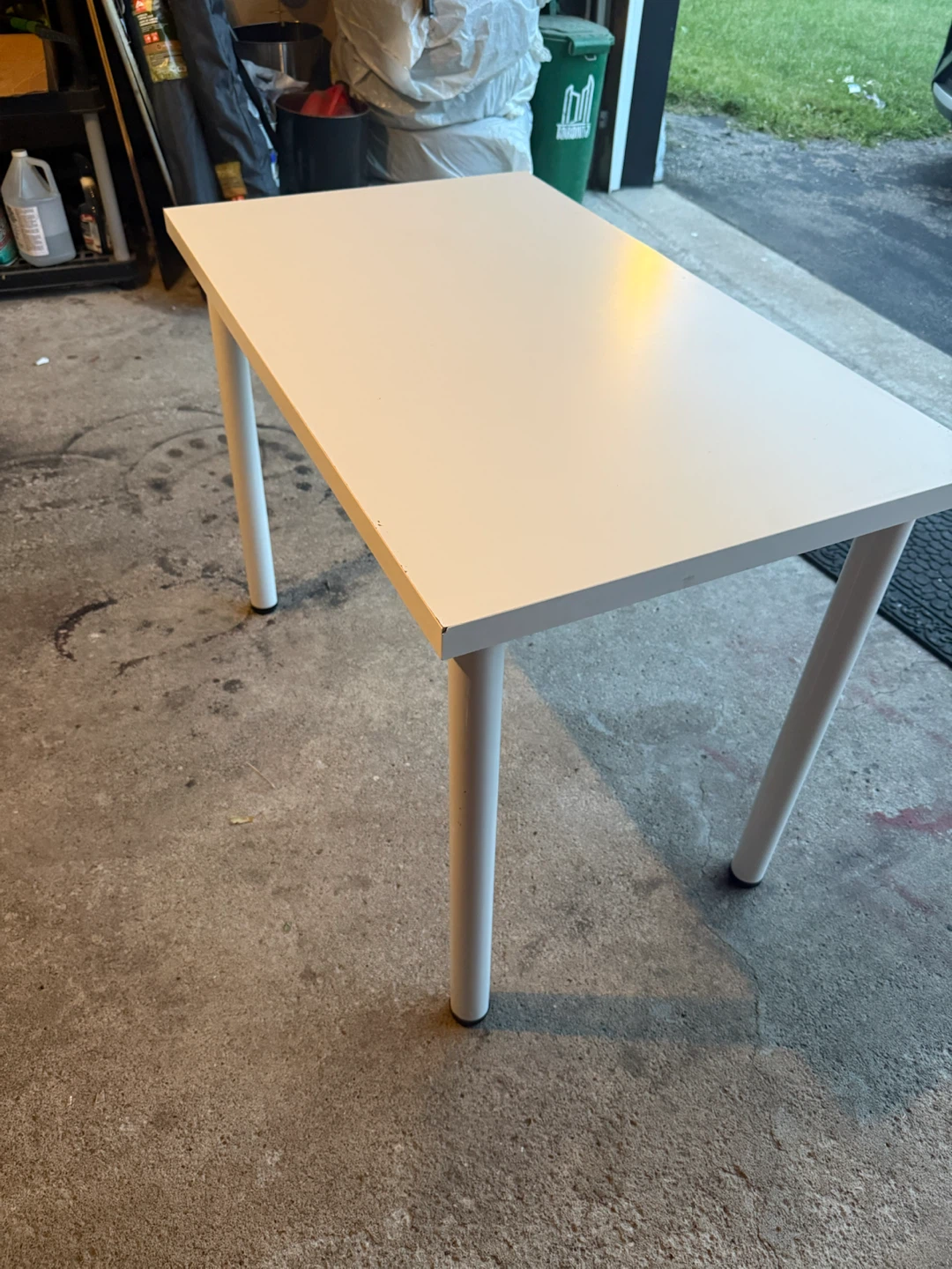 White Table - photo 3