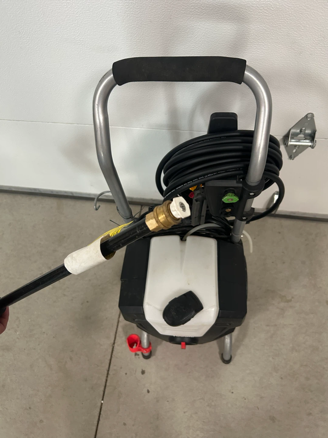 Hyper Tough 1800PSI Electric Pressure Washer - photo 4