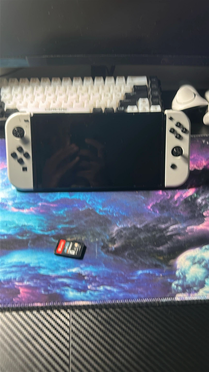 Nintendo Switch OLED Model - White (DOES NOT INCLUDE ACCOUNT)