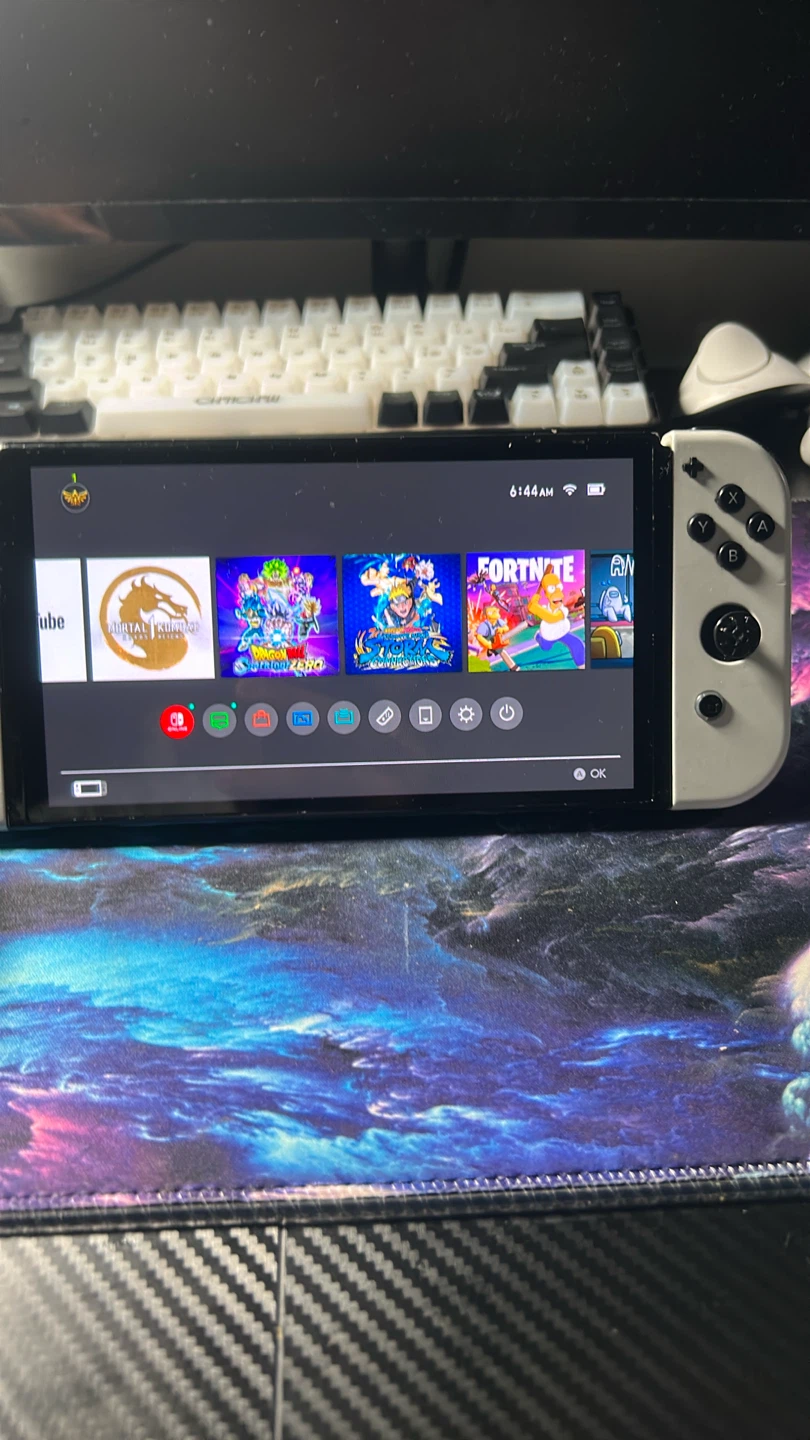 Nintendo Switch OLED Model - White (DOES NOT INCLUDE ACCOUNT) - photo 4