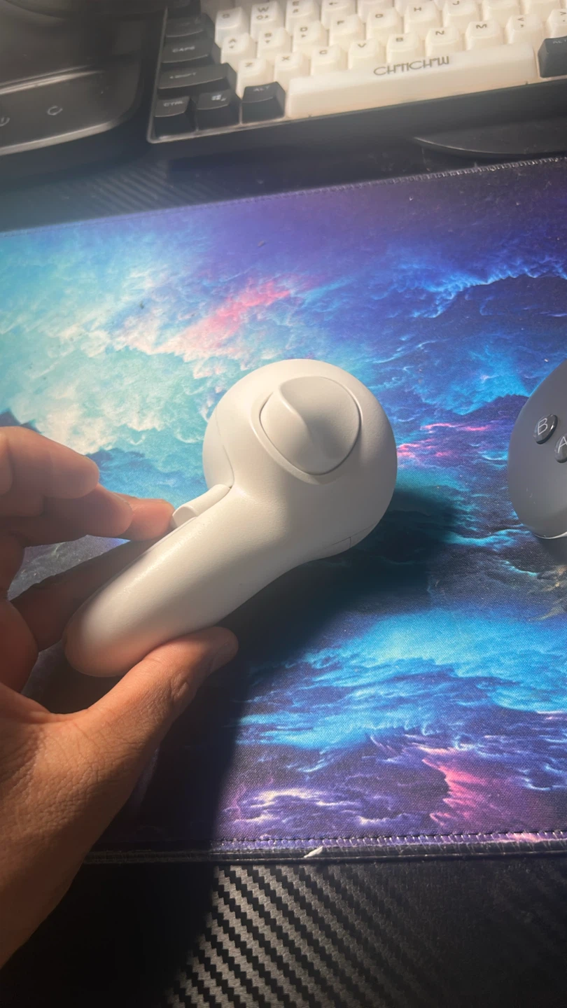 Meta Quest 3 or 3s Controller left and right - photo 3
