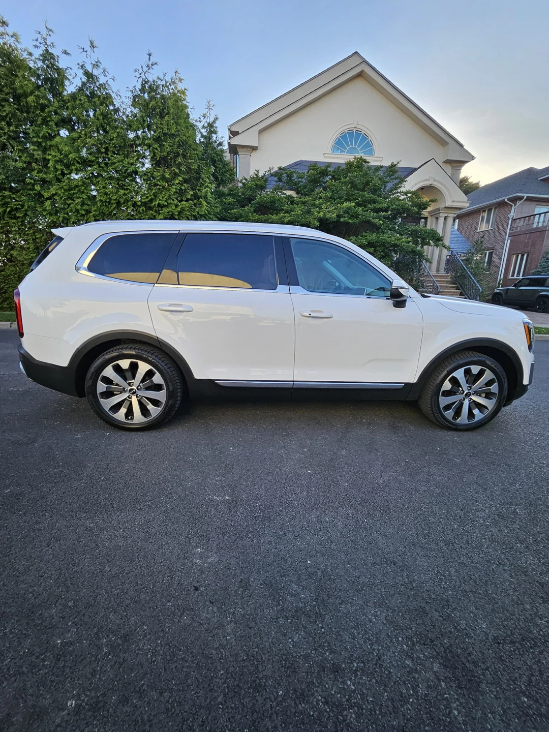 White Kia Telluride EX V6 SUV - photo 5