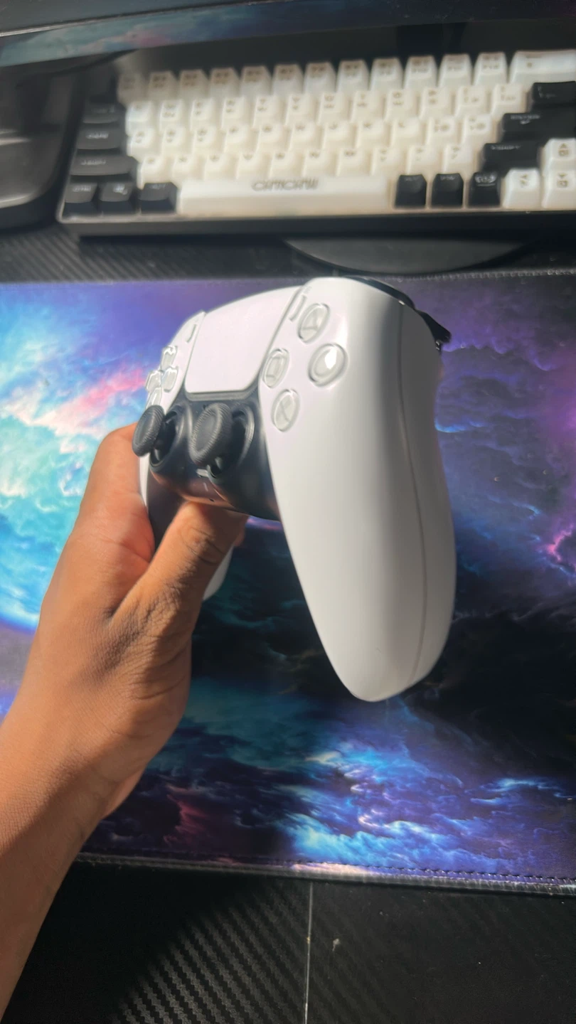 Sony PlayStation 5 DualSense Wireless Controller - photo 2