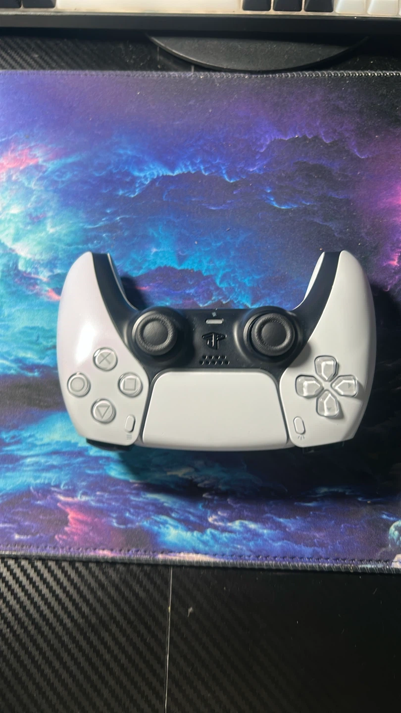 Sony PlayStation 5 DualSense Wireless Controller - photo 4