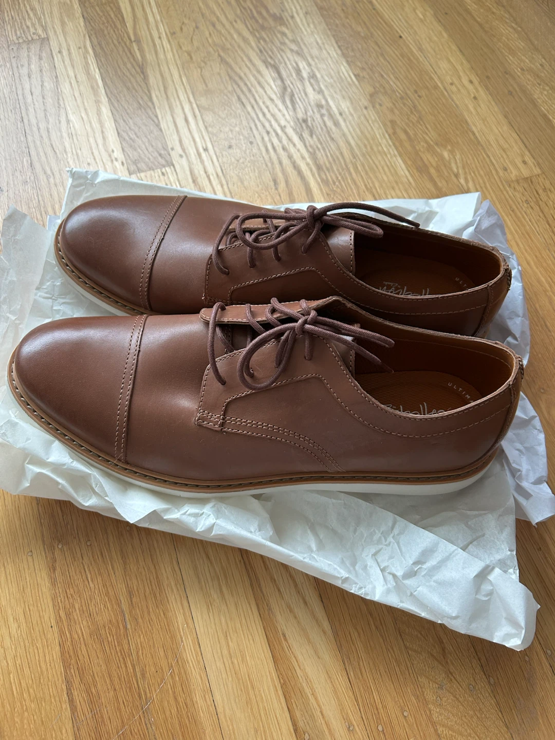 Clarks Men's Brown Leather Oxford Shoes - photo 2
