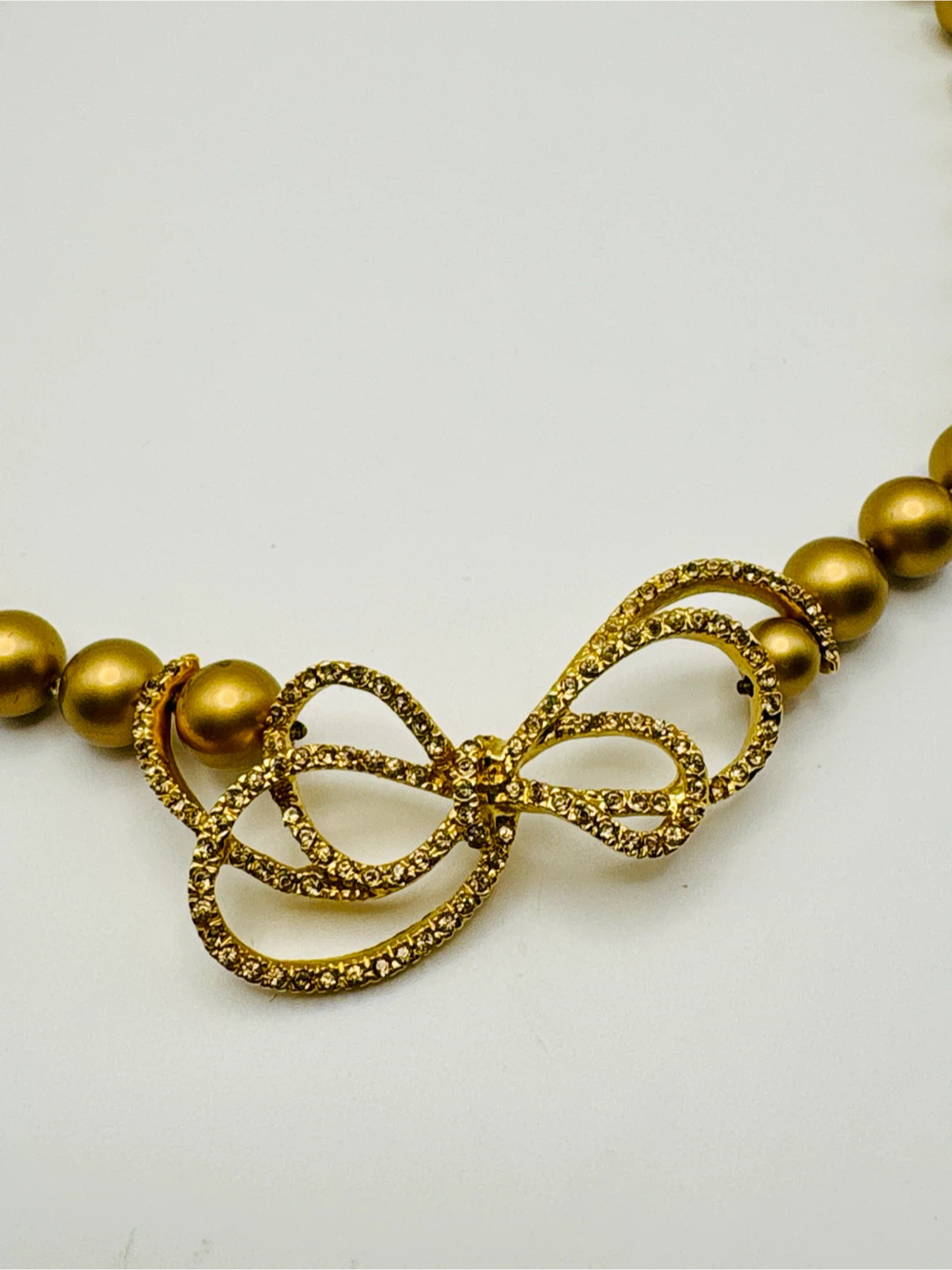 Carolee pearl necklace with rhinestone bow - photo 3