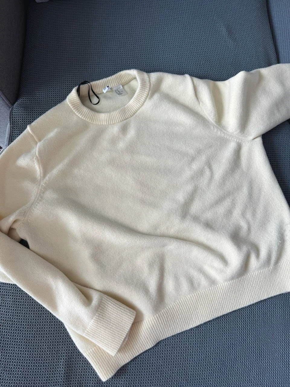 H&M Light Yellow Sweater – Size XL - photo 4