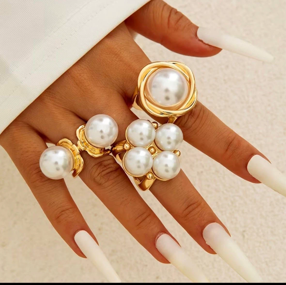 Chic Pearl Ring Trio