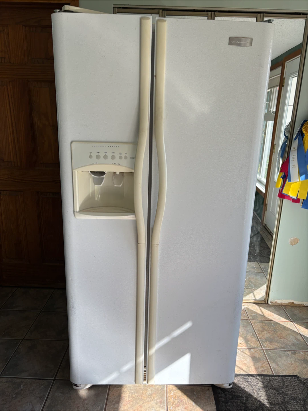 Frigidaire Side-by-Side Refrigerator with Water Dispenser - photo 2
