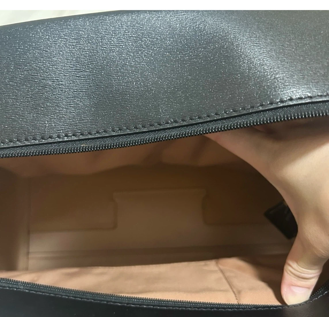 Tory Burch Black Leather Tote Bag NEGOTIABLE - photo 4