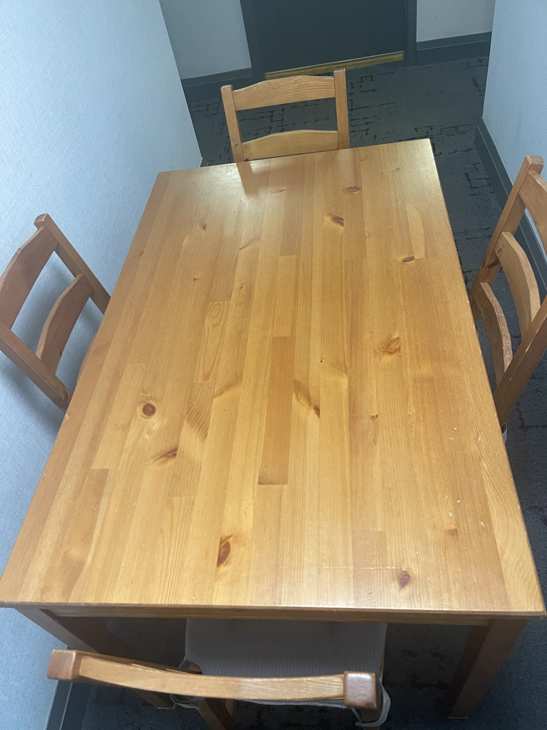 Dinning Table and 4 Chairs