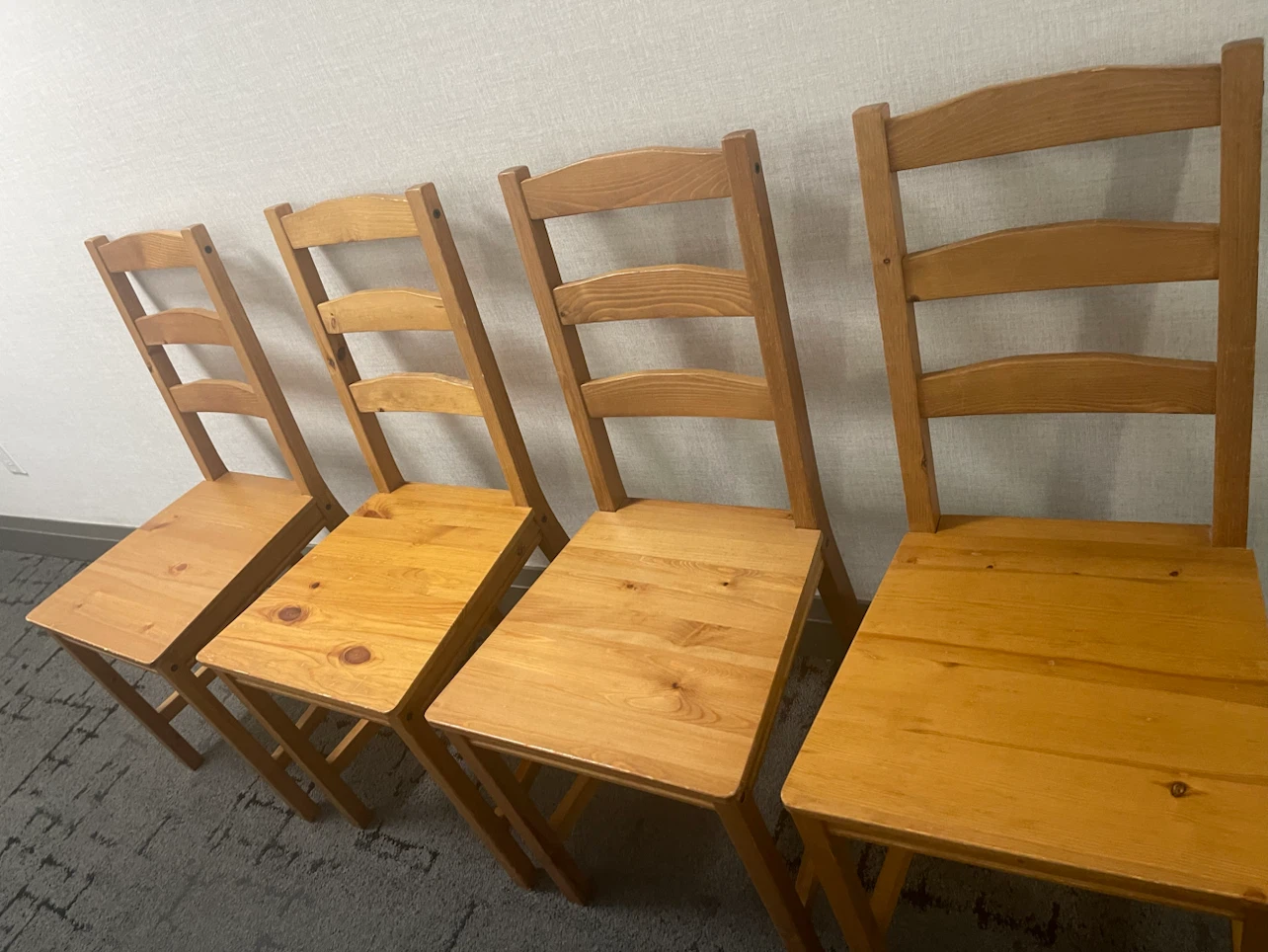Dinning Table and 4 Chairs - photo 3