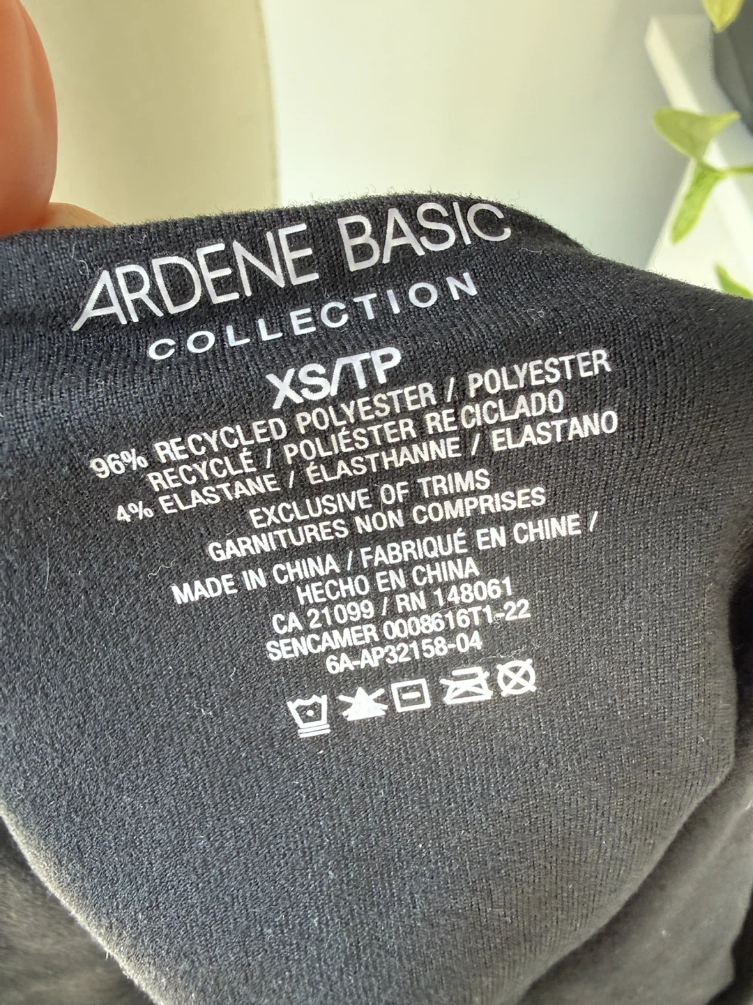 New Black Halter Crop Top XS/TP - photo 4