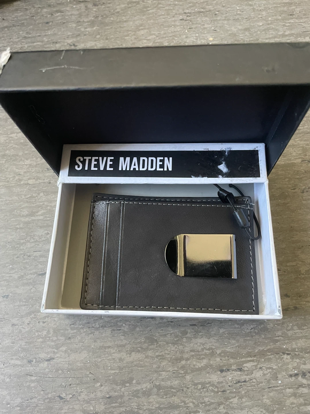 Steve Madden Black Leather Money Clip Card Holder