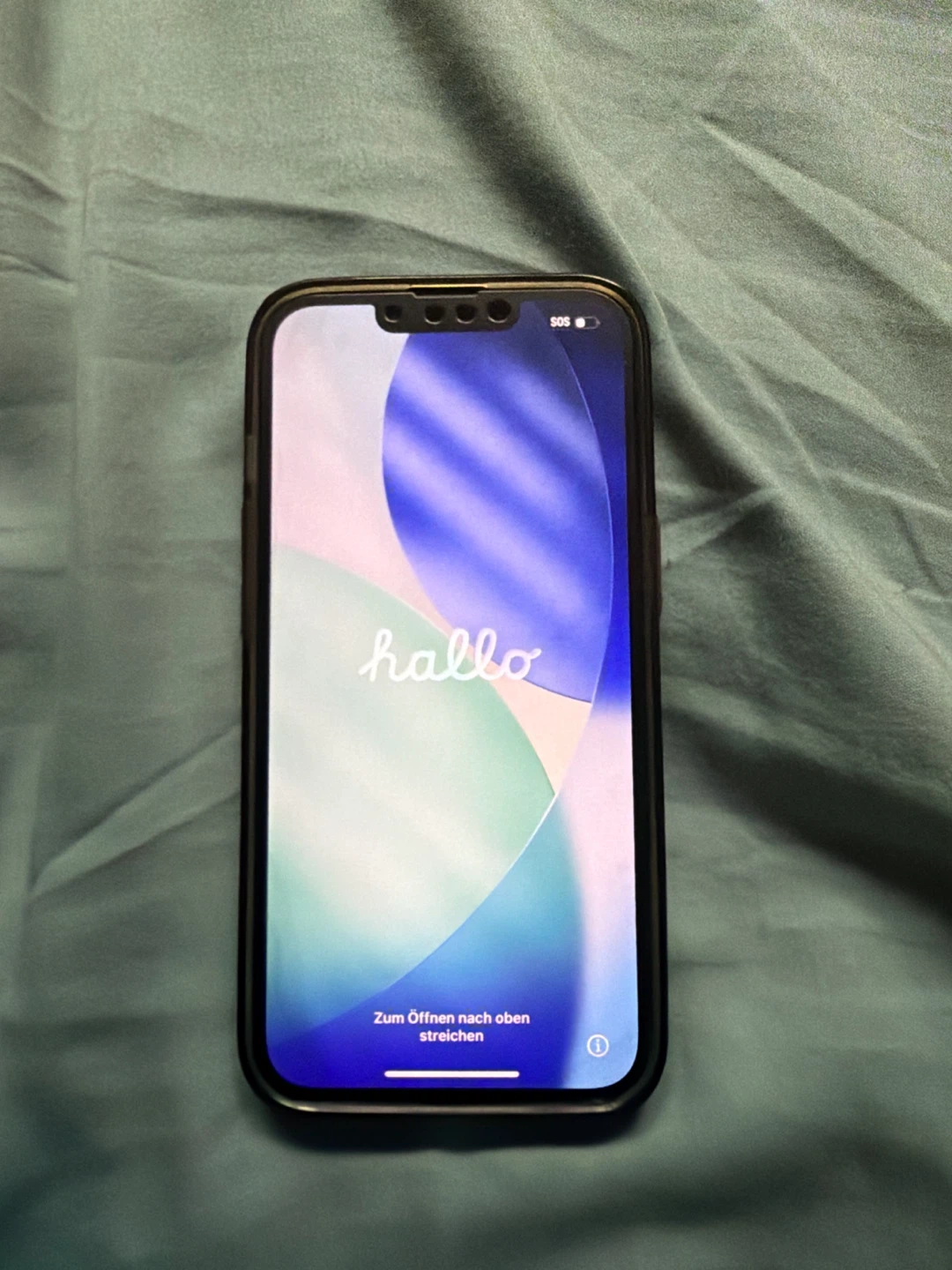 Apple iPhone 13