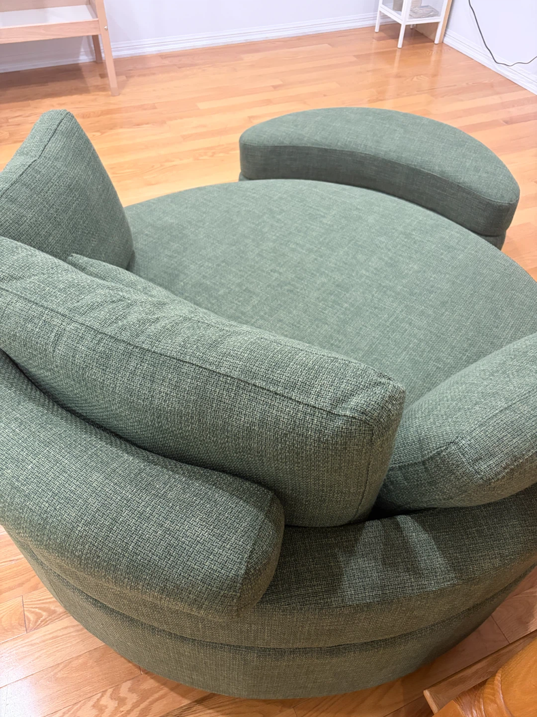 Green Swivel Chair with Ottoman - photo 4