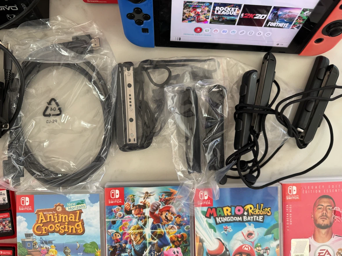 Nintendo Switch Original V2 Console Bundle Joycon - photo 5
