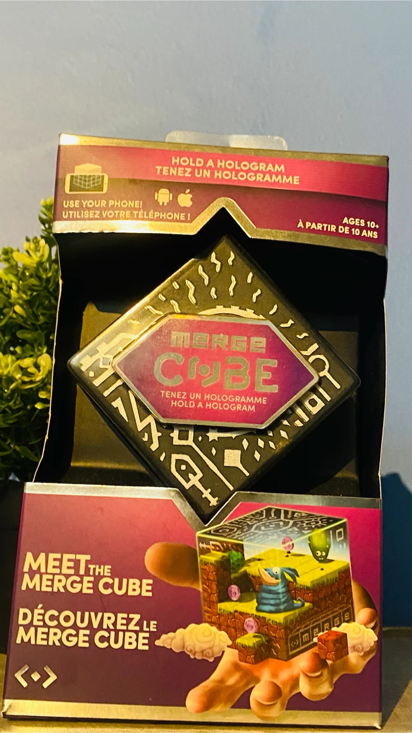 Merge Cube Hologram Toy