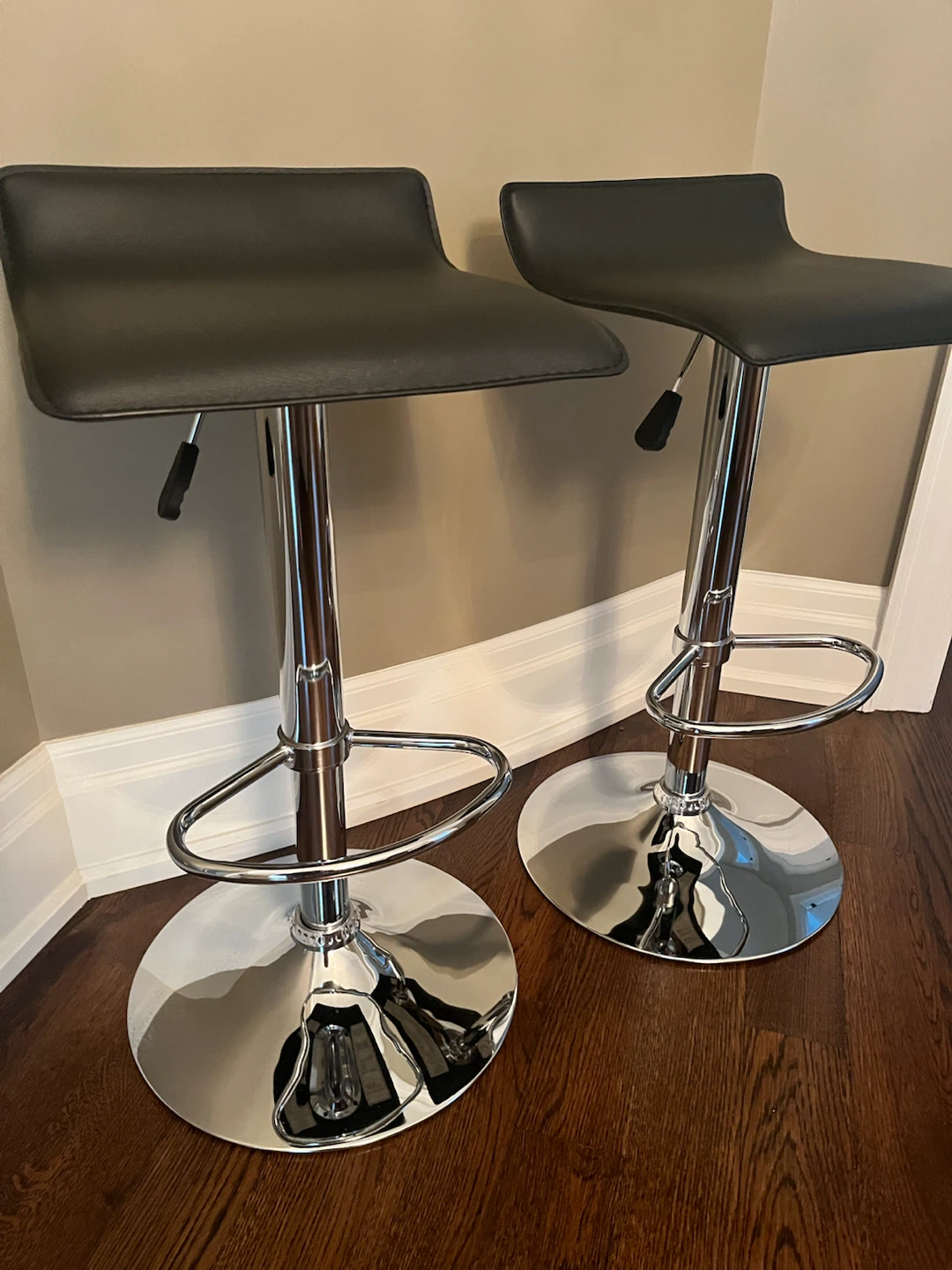 Adjustable Swivel Counter Stools