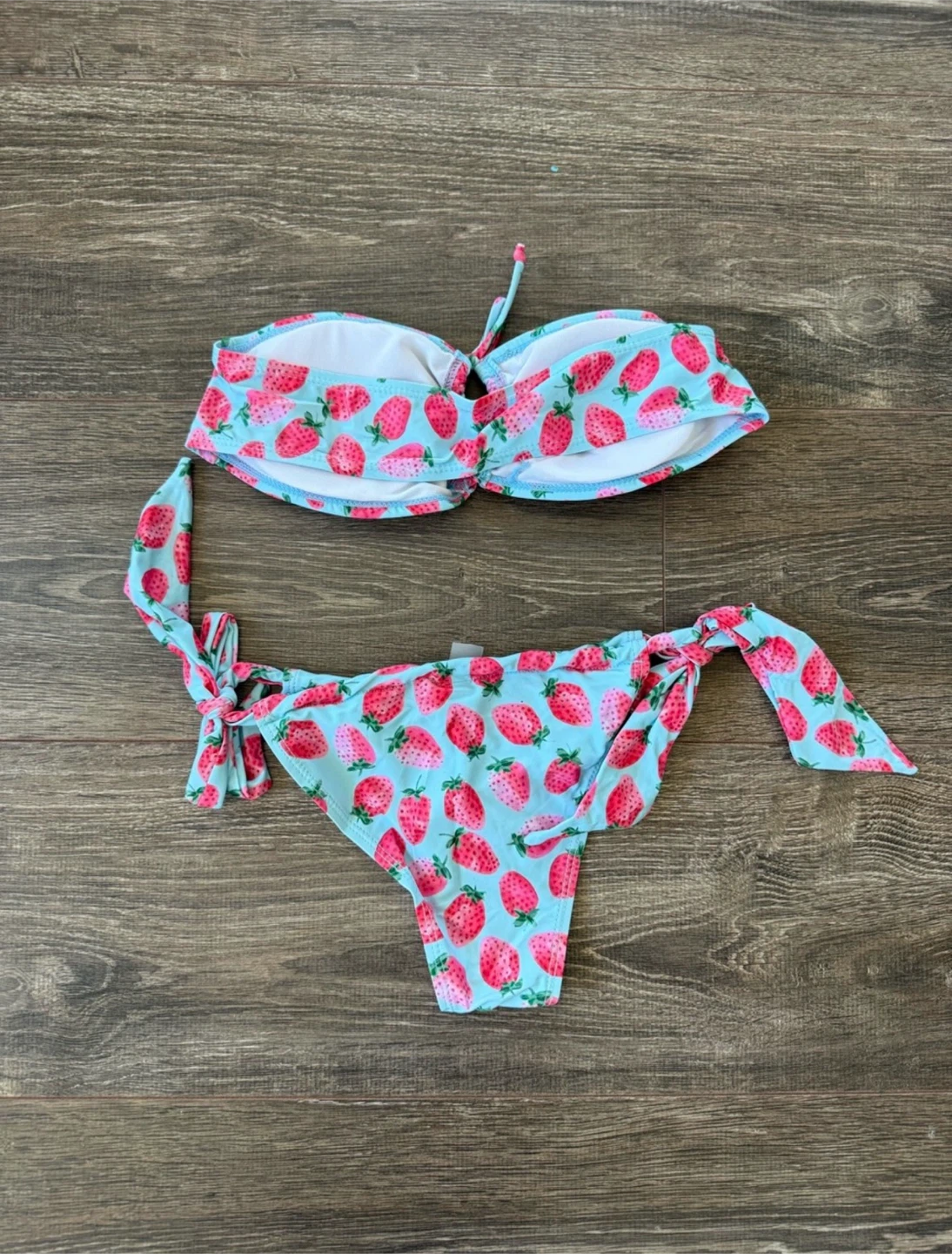 New Strawberry Print padded Bikini size small - photo 2