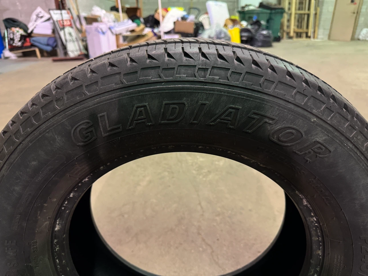 Set of 4 Gladiator All-Season Tires 245/65R17 105T - photo 3