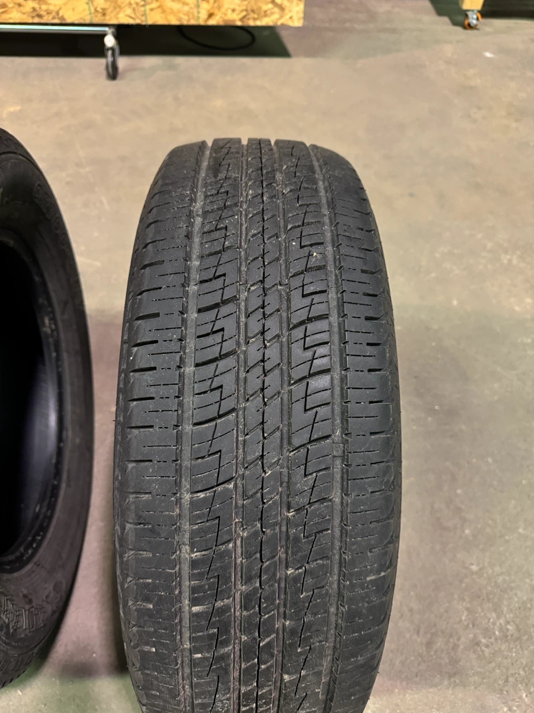 Set of 4 Gladiator All-Season Tires 245/65R17 105T - photo 4