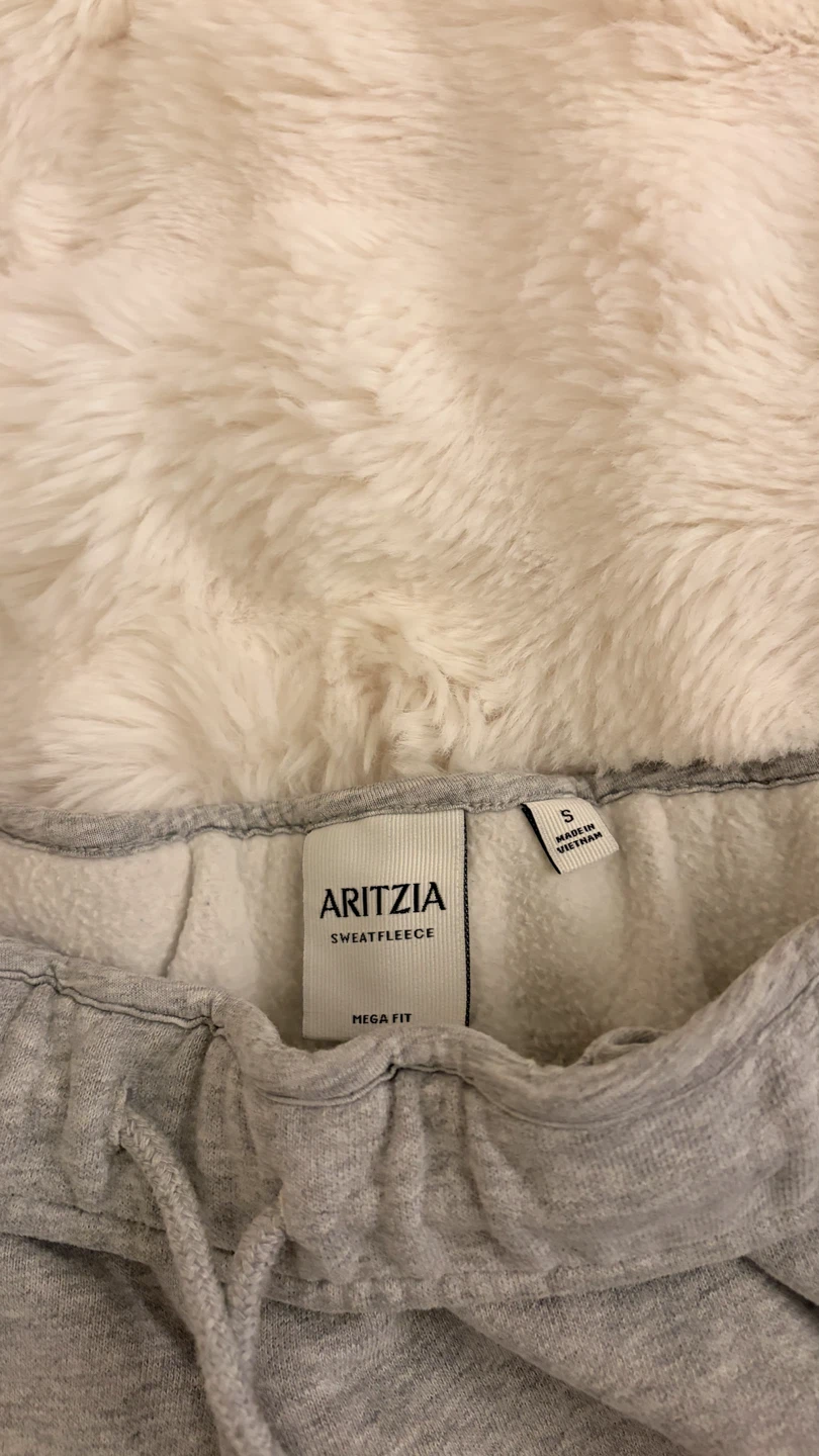 ARITZIA Sweatfleece Mega Fit Sweatpants - photo 2