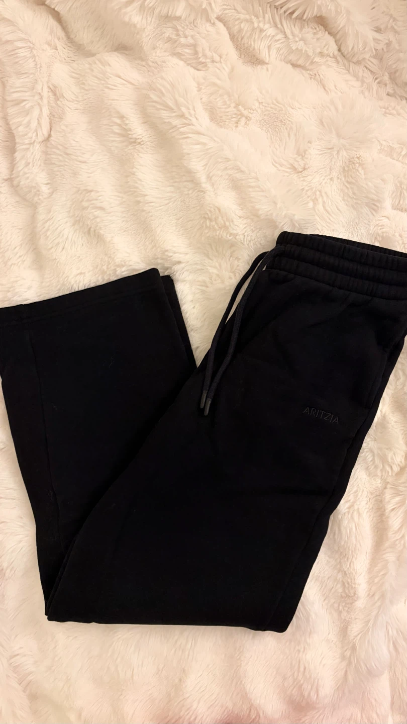 Aritzia Sweatfleece Boyfriend Fit Pants - Black