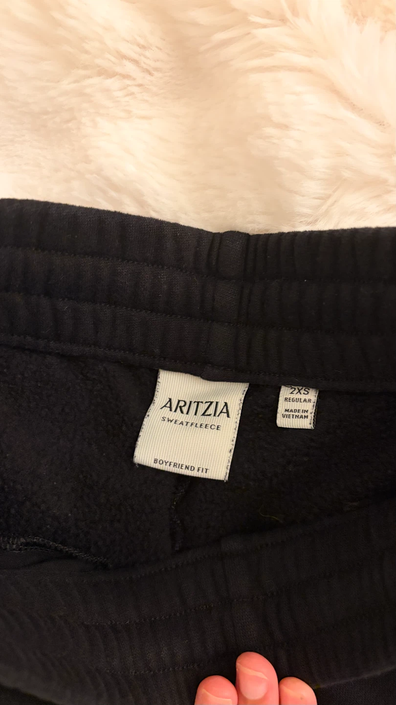 Aritzia Sweatfleece Boyfriend Fit Pants - Black - photo 2