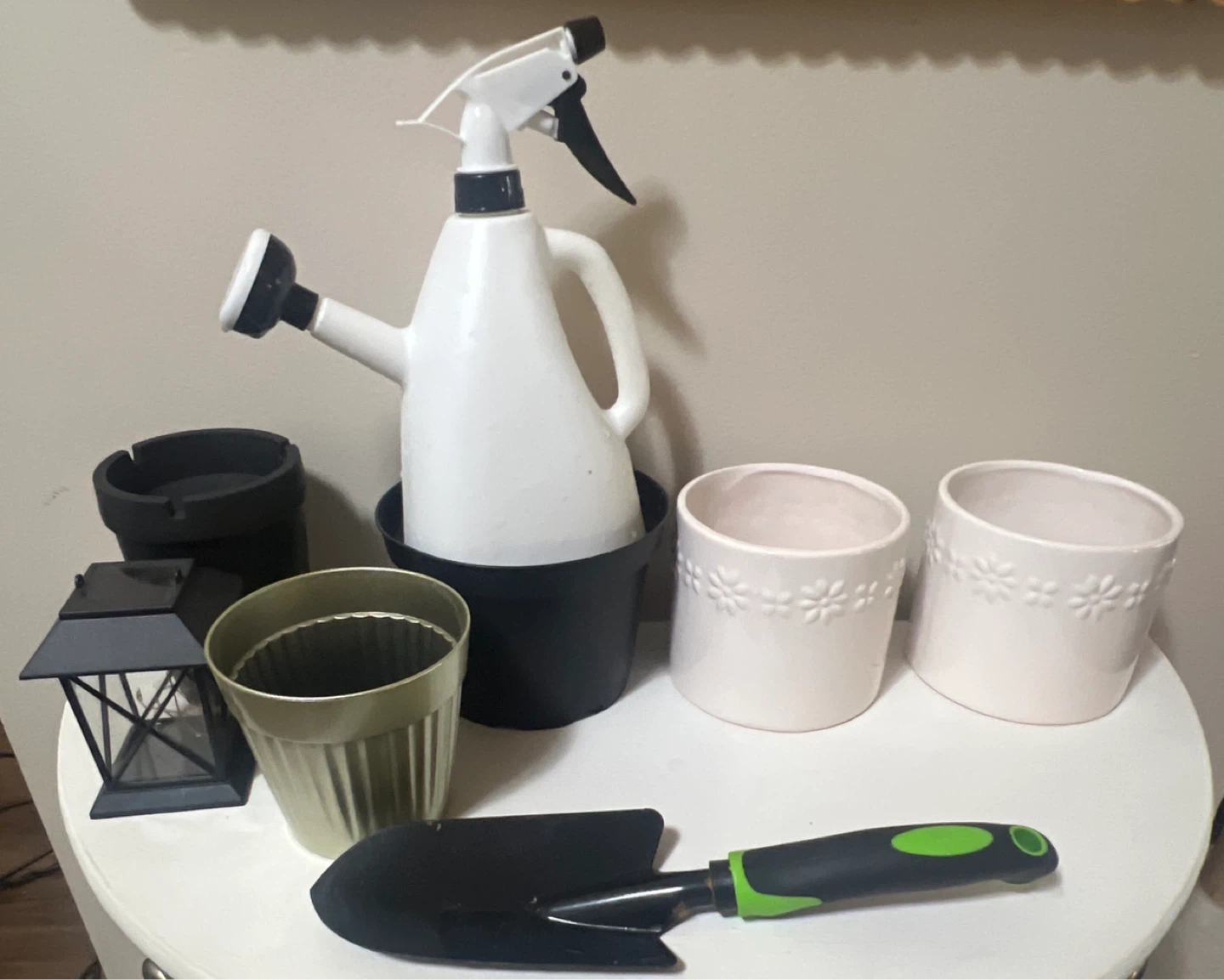 Gardening Items Lot