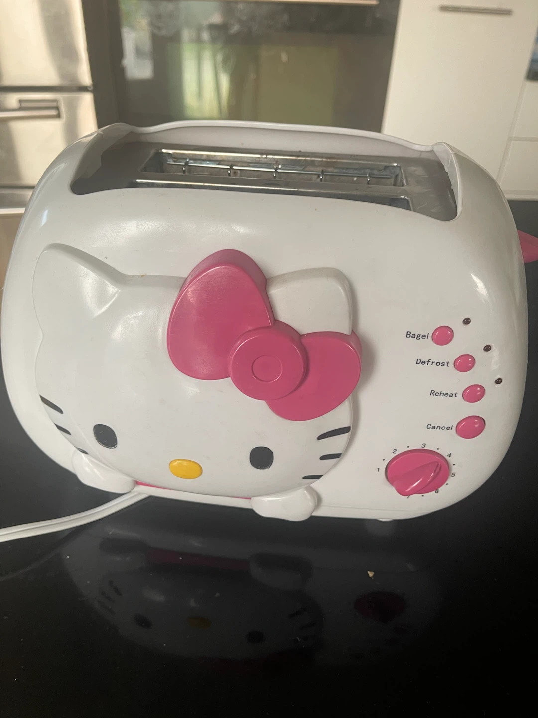 Hello Kitty 2-Slice Toaster
