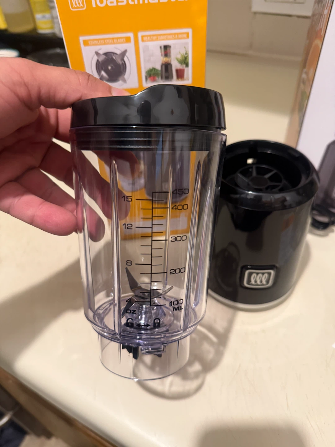 Toastmaster 15 Oz Personal Blender - photo 4