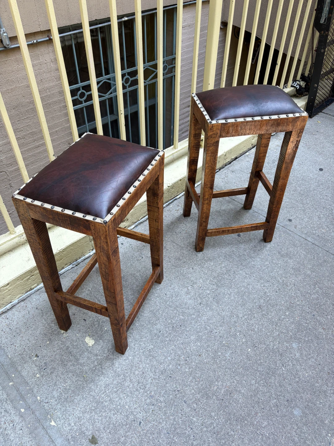 Stools. - photo 2