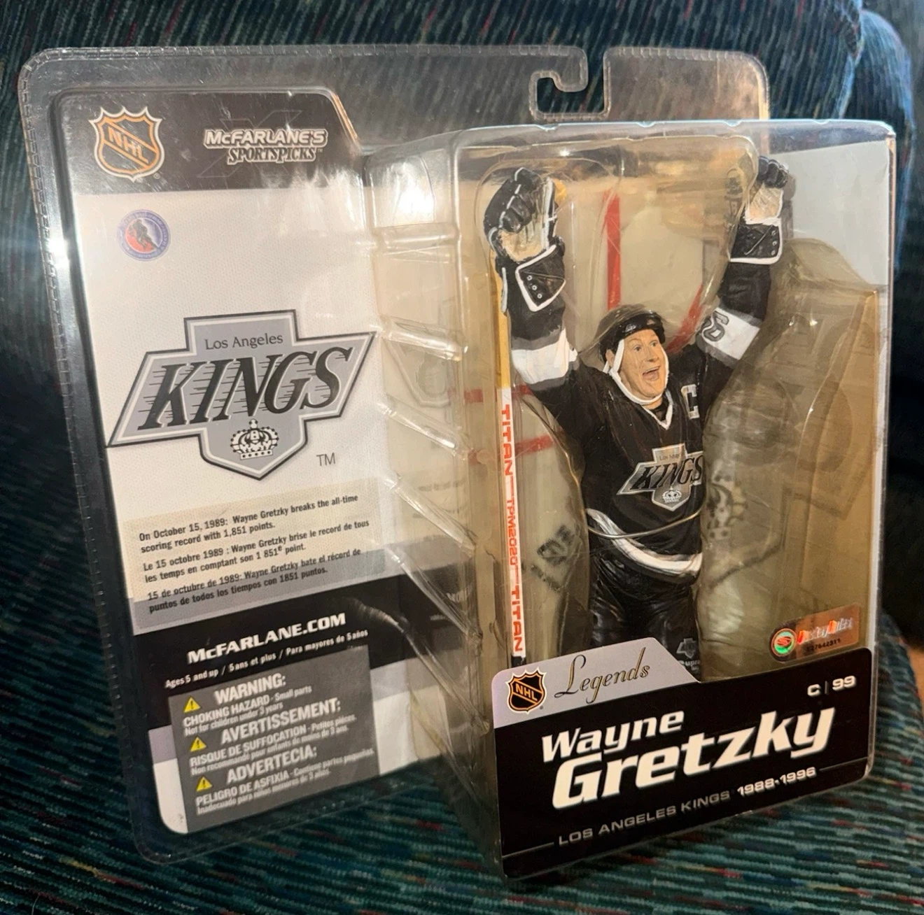 WAYNE GRETZKY COMPLETE COLLECTOR’S PACKAGE - $300 - photo 4