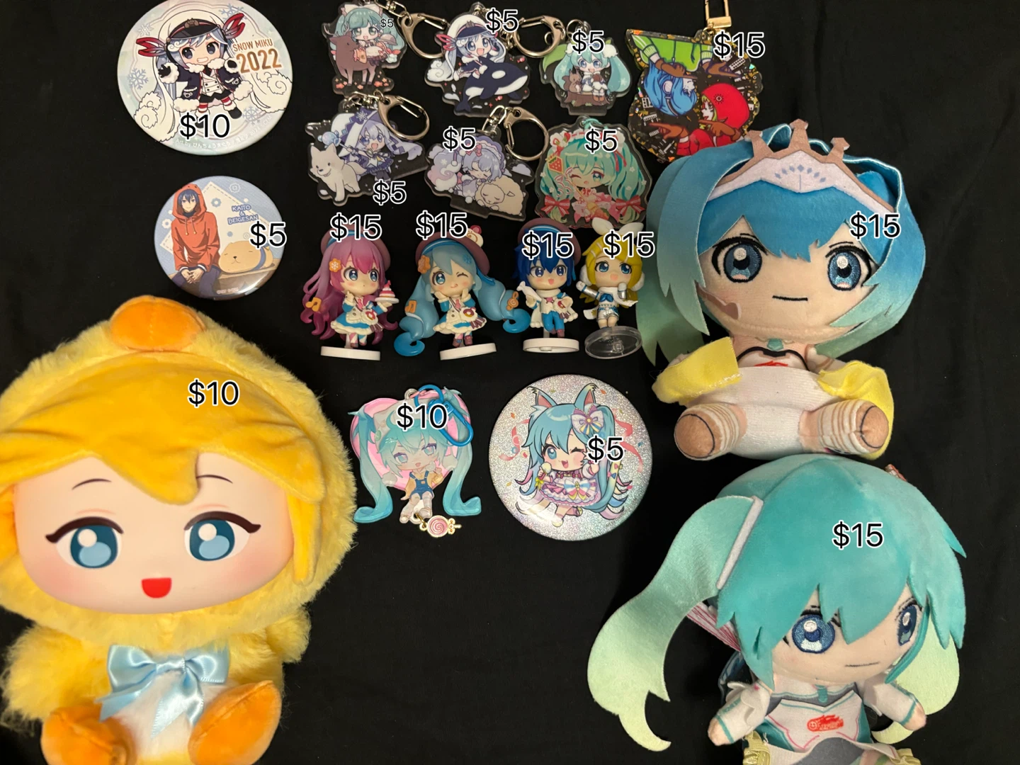 Vocaloid Hatsune Miku Plushies, Figurines, and Keychains Lot - photo 2