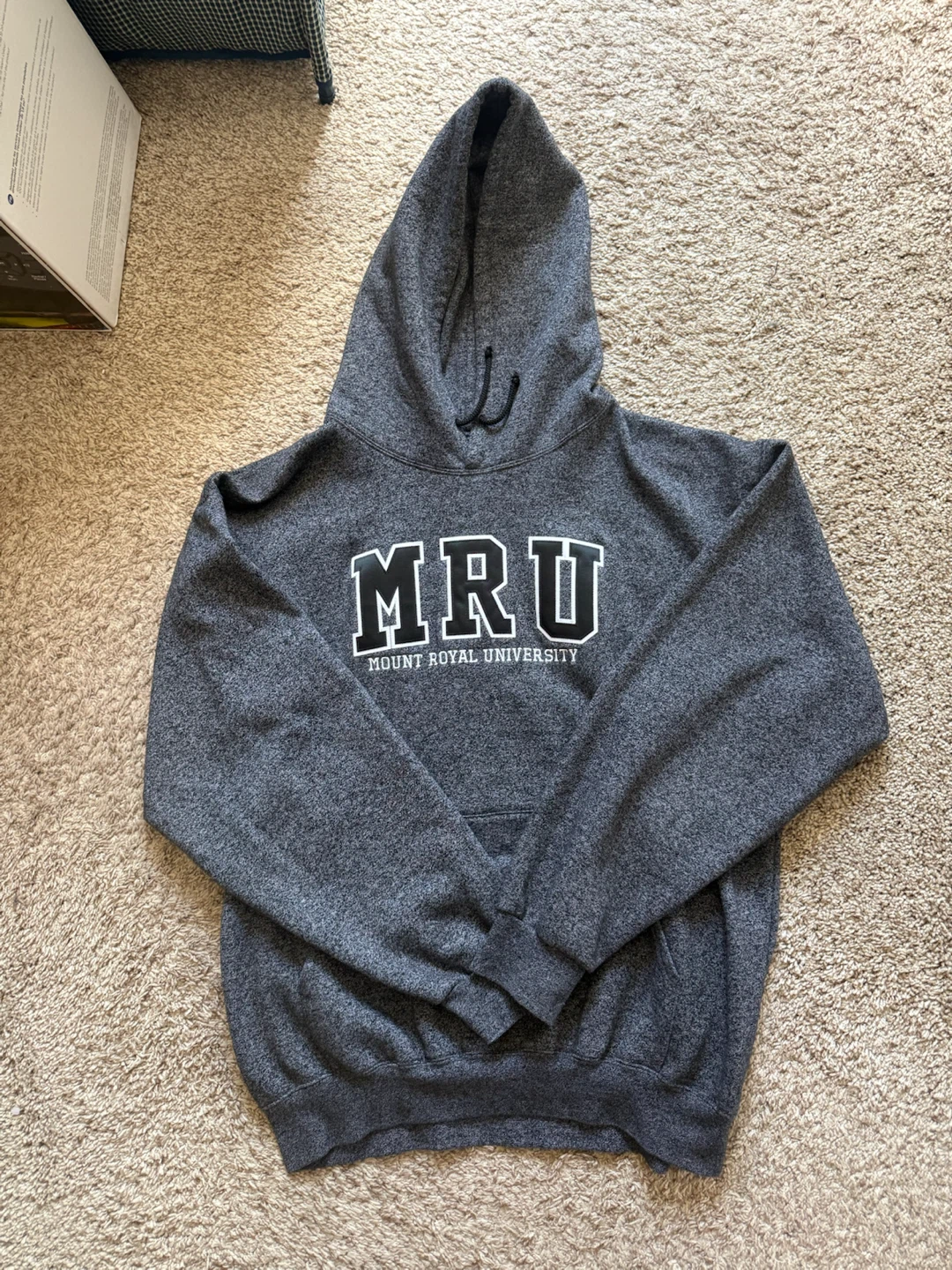 MRU hoodie Mount Royal University unisex hoodie size Large - photo 3