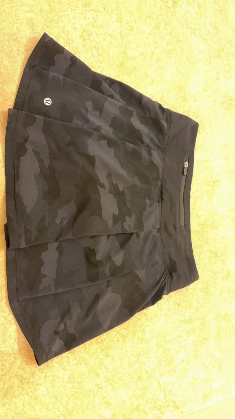 Lululemon Camo Skirt size 2 - photo 2