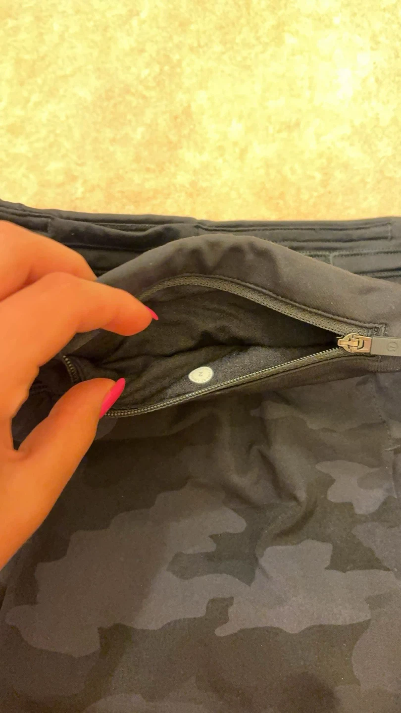 Lululemon Camo Skirt size 2 - photo 3