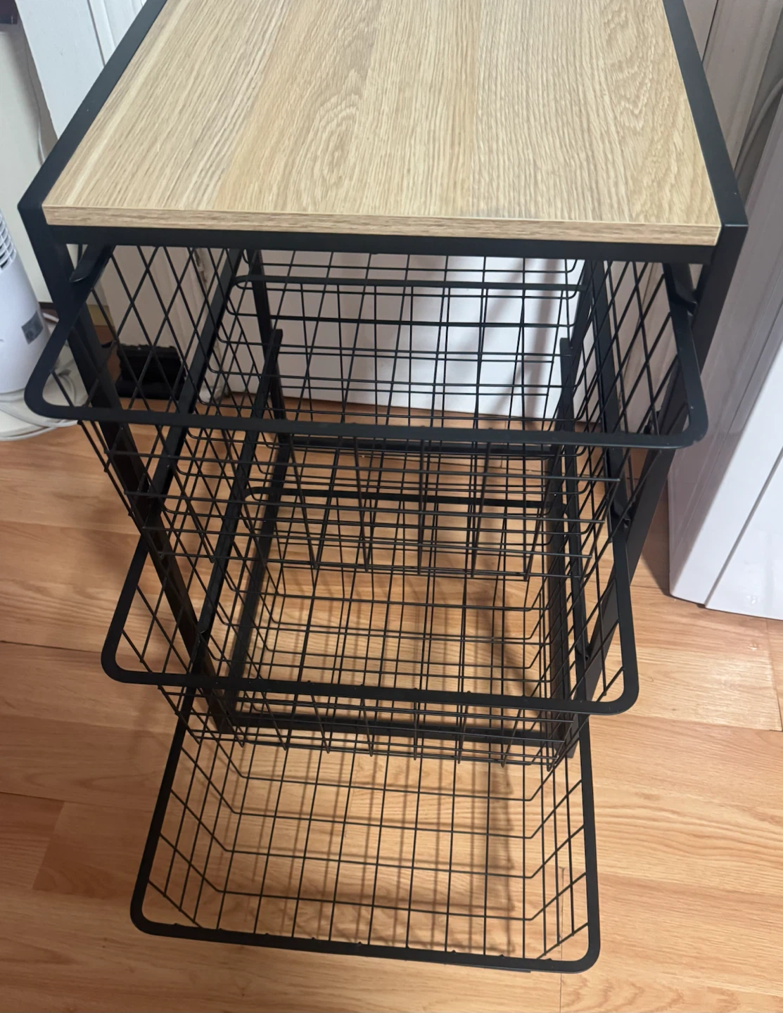 Wood Top Metal Wire Storage Shelf with Baskets