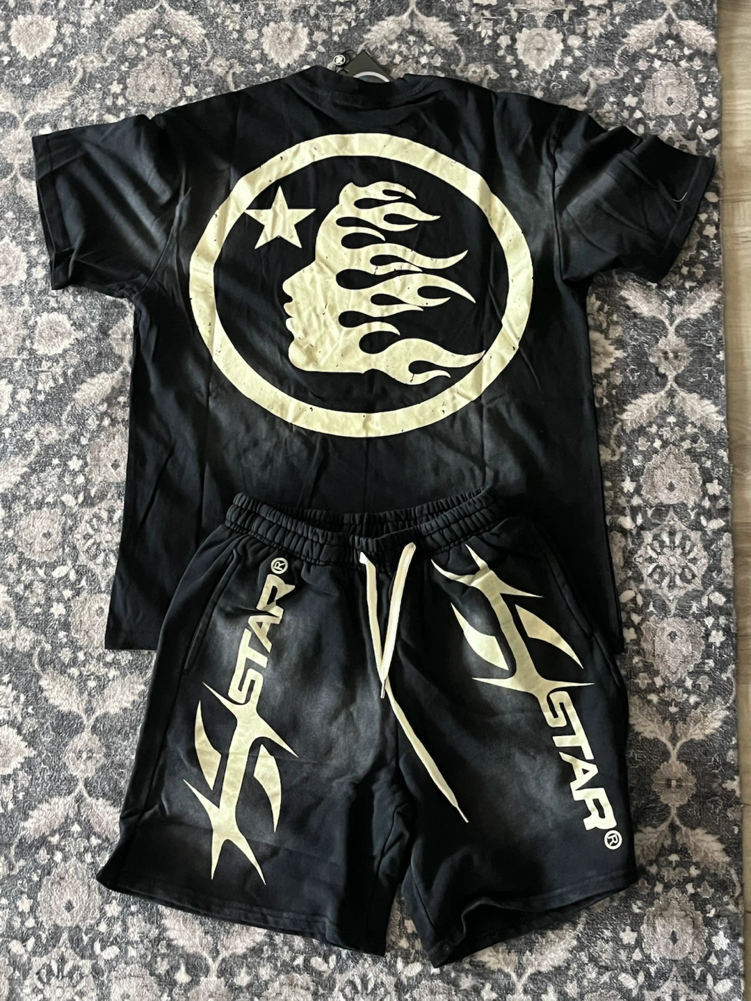 Hellstar T-shirt and Shorts Set - photo 2