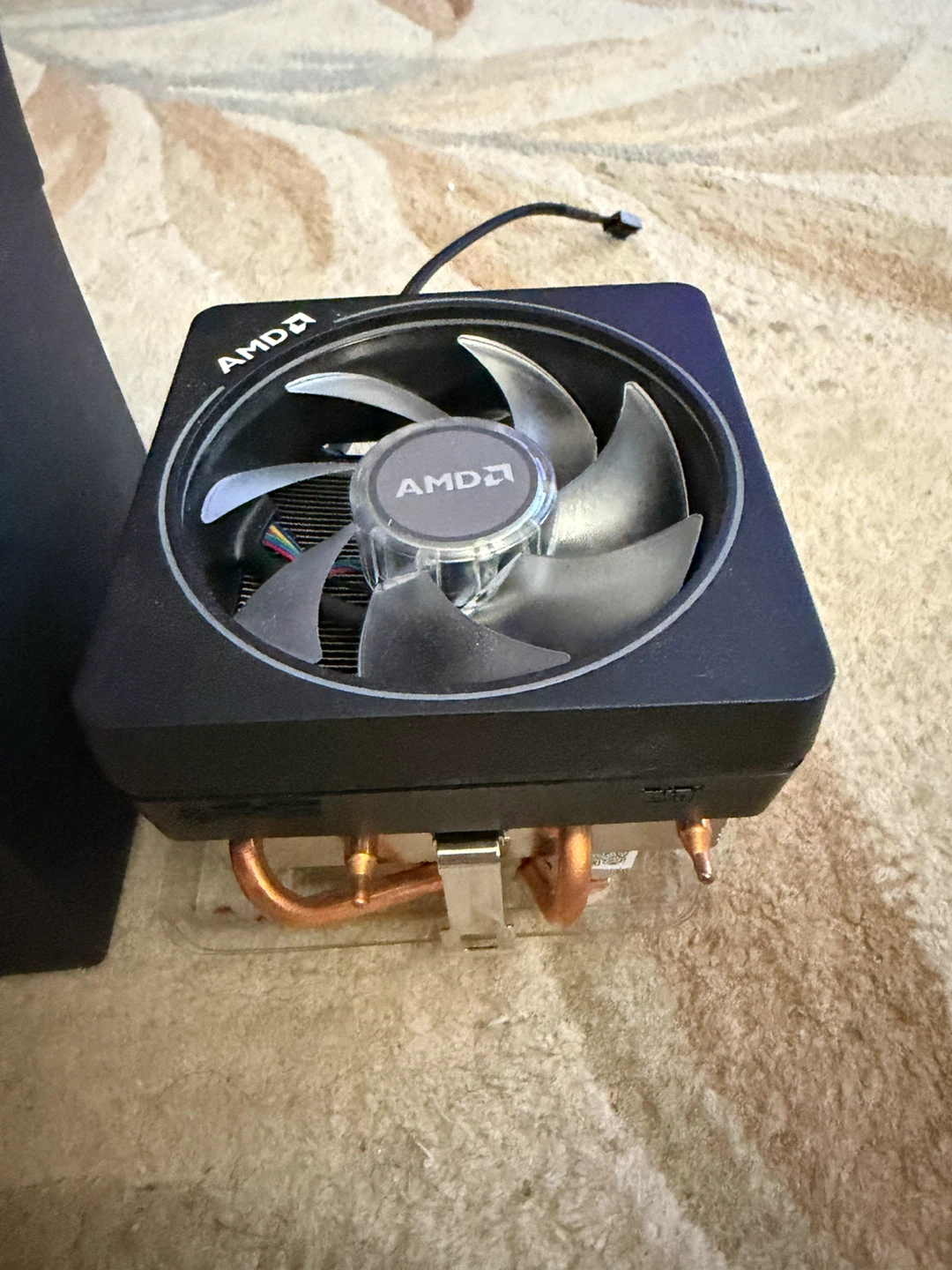 AMD Wraith Prism RGB CPU Cooler – Ryzen 7 / Ryzen 9 – AM4 / AM5 - photo 2