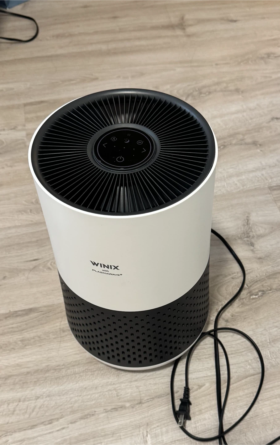 MOVING SALE! WINIX A231/A230 HEPA Air purifier - white/grey