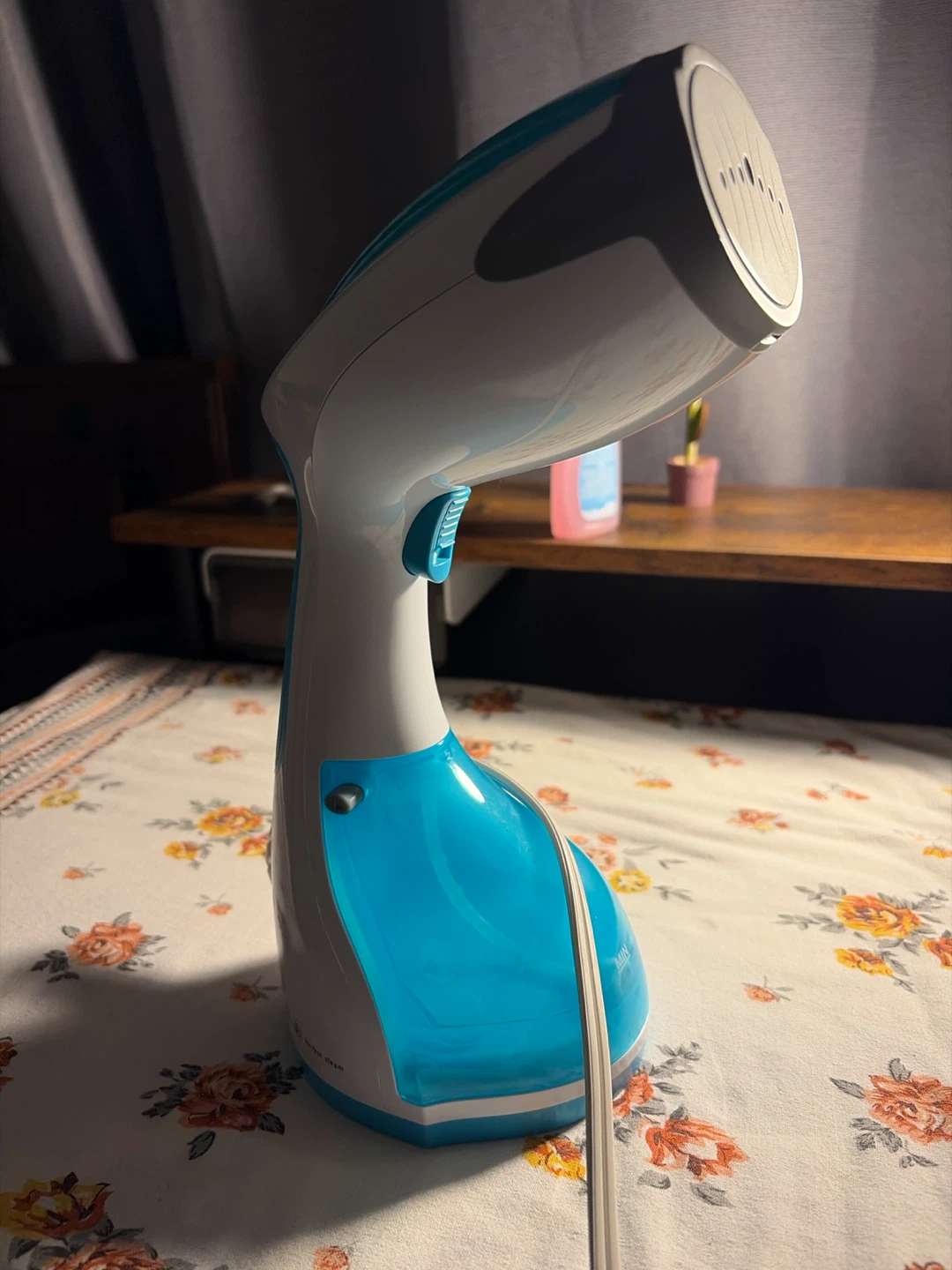 Handheld Clothes Steamer - photo 2