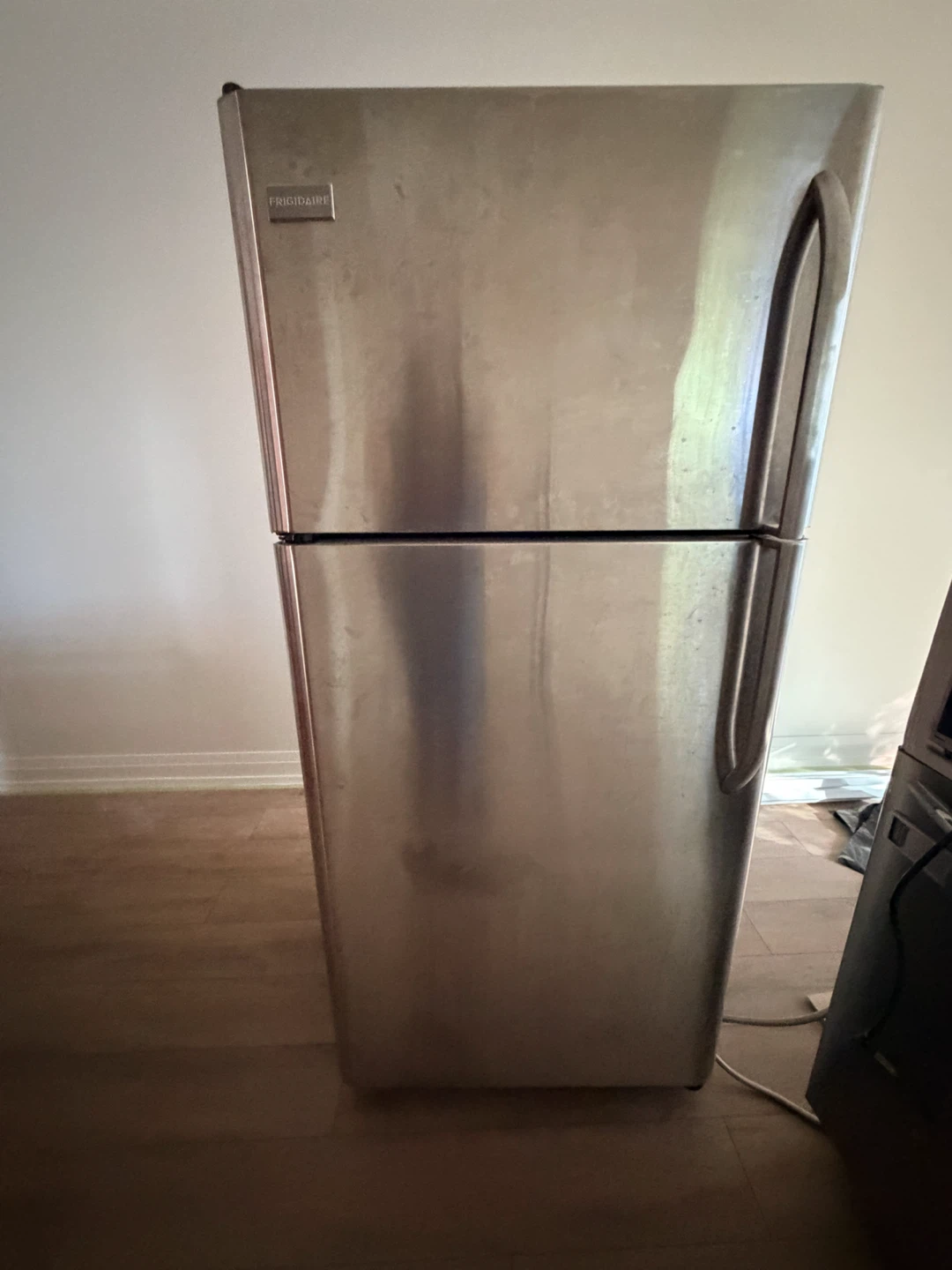 Free Refrigerator, Dishwasher, Washer Dryer and Cooking Range - photo 2