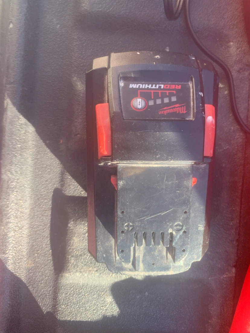 Milwaukee M18 REDLITHIUM HIGH OUTPUT HD12.0 Battery Pack - photo 4